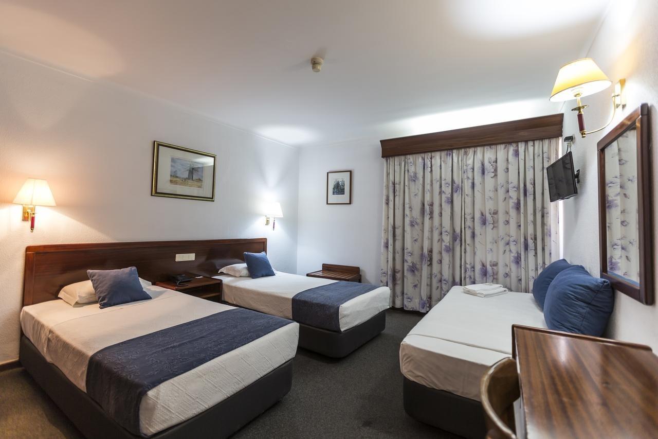Hotel Arangues Setúbal Buitenkant foto