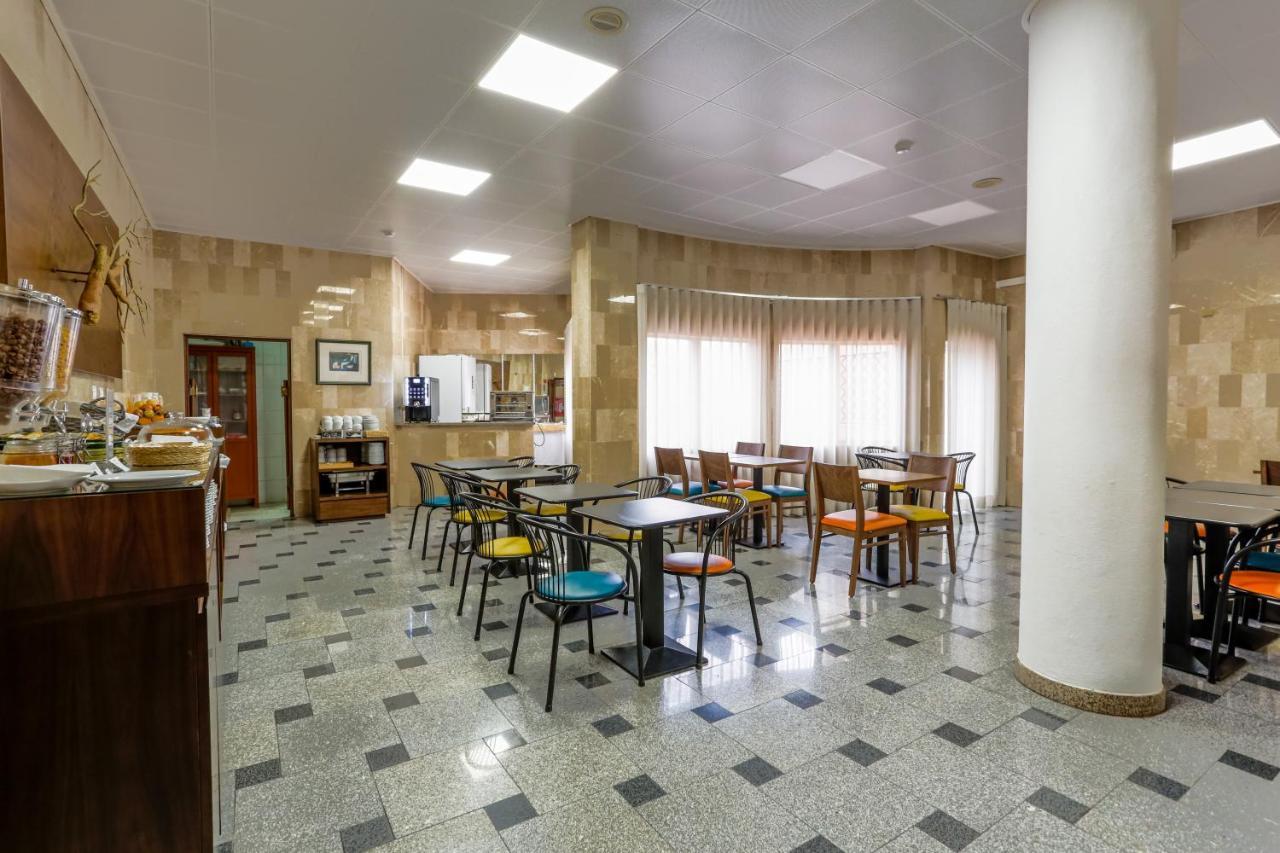 Hotel Arangues Setúbal Buitenkant foto