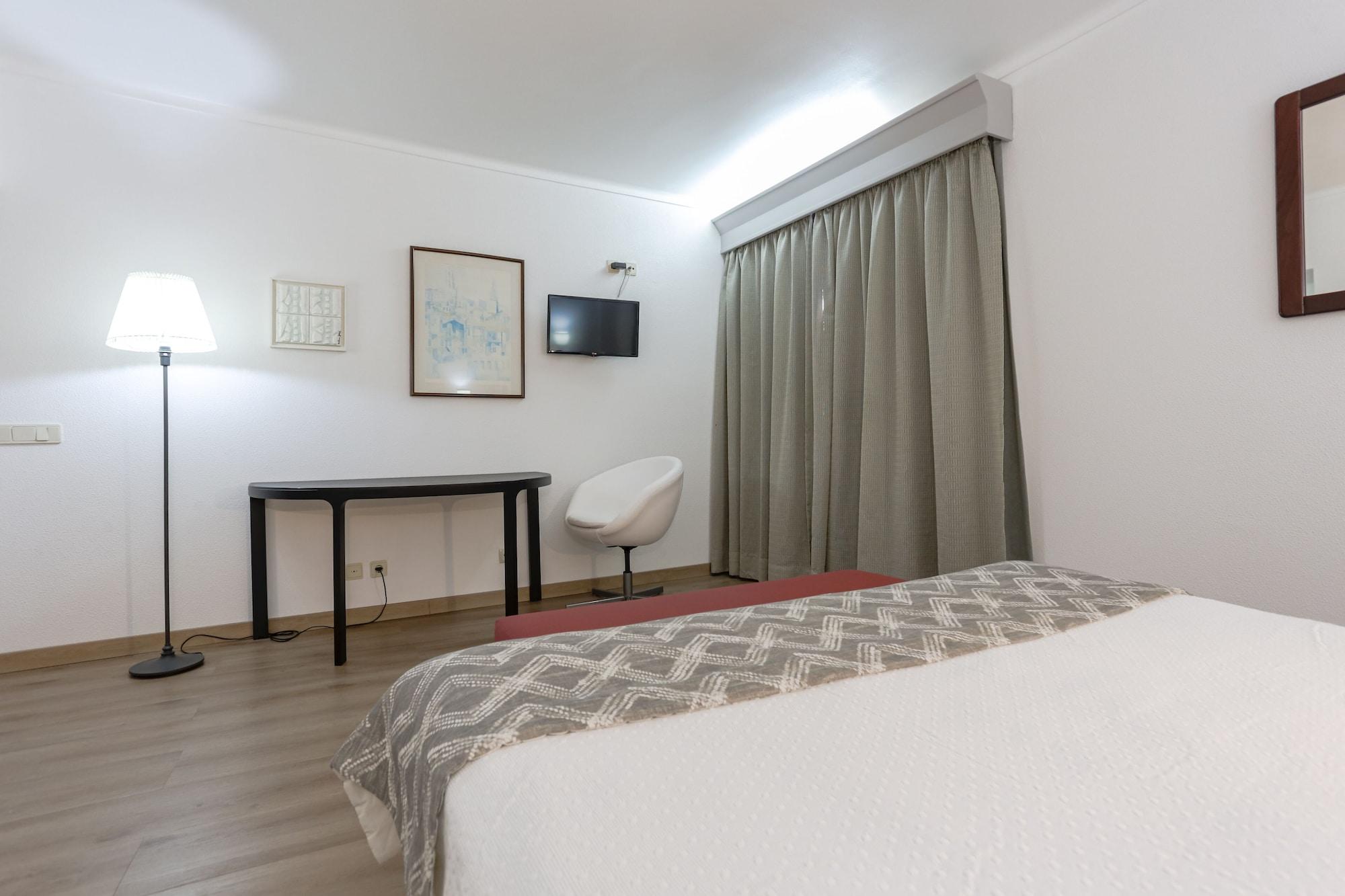 Hotel Arangues Setúbal Buitenkant foto