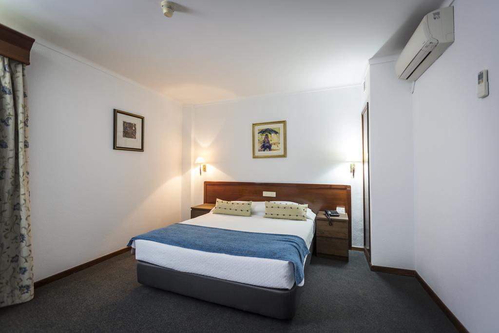 Hotel Arangues Setúbal Buitenkant foto