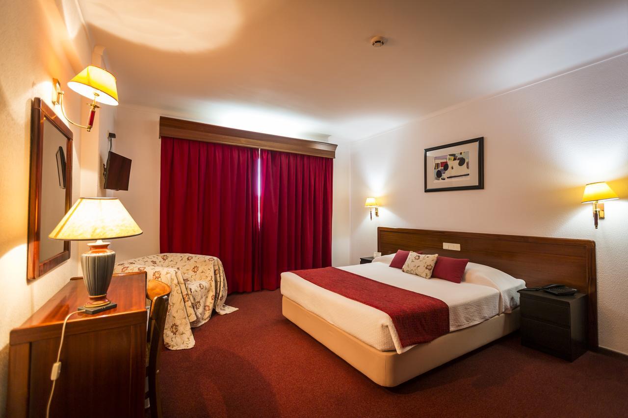 Hotel Arangues Setúbal Buitenkant foto